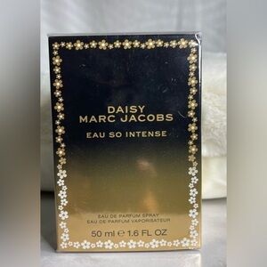 Marc Jacobs Daisy Eau So Intense - Black and Gold Bottle